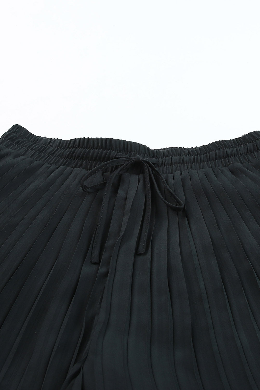 Black Drawstring Waist Flowy Pleated Shorts